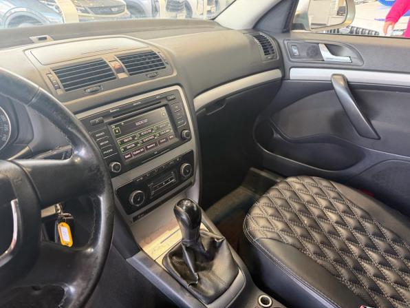 Skoda Octavia II (A5) Рестайлинг с пробегом 2010 года, цена 545 000 рублей, 154000 км, лифтбек, Автокод Объявления