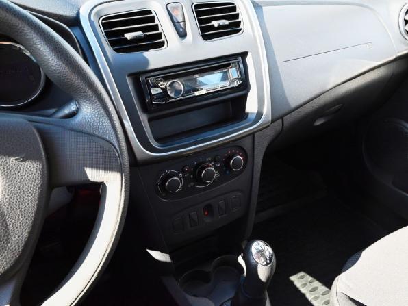 Renault Logan II с пробегом 2016 года, цена 745 000 рублей, 121339 км, седан, Автокод Объявления
