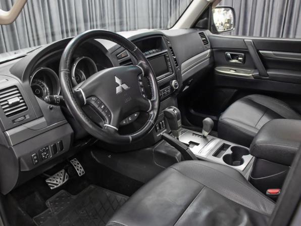 Mitsubishi Pajero IV Рестайлинг 1 с пробегом 2011 года, цена 1 949 000 рублей, 204000 км, внедорожник, Автокод Объявления