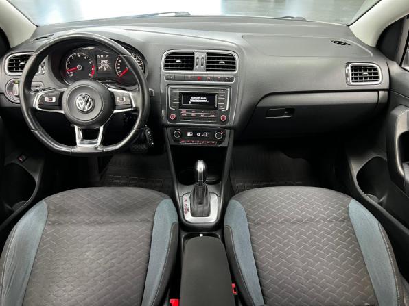 Volkswagen Polo V Рестайлинг с пробегом 2020 года, цена 1 180 000 рублей, 153000 км, седан, Автокод Объявления