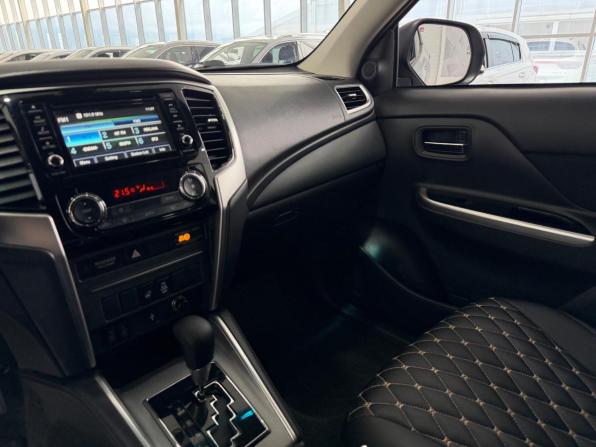 Mitsubishi L200 V Рестайлинг с пробегом 2020 года, цена 2 900 000 рублей, 128140 км, пикап, Автокод Объявления