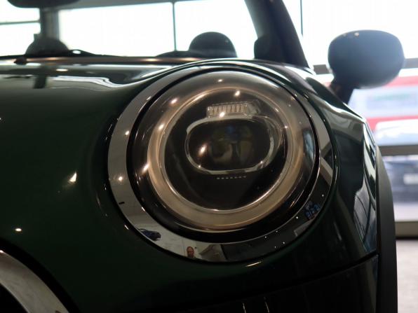 Mini Cabrio III Рестайлинг с пробегом 2020 года, цена 2 350 000 рублей, 83332 км, кабриолет, Автокод Объявления