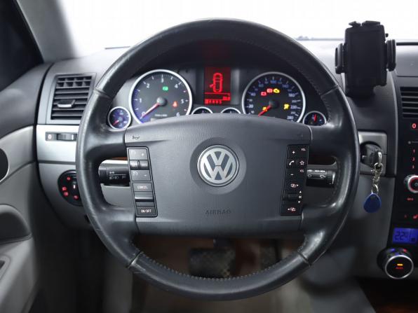 Volkswagen Touareg I Рестайлинг с пробегом 2008 года, цена 990 000 рублей, 355714 км, внедорожник, Автокод Объявления
