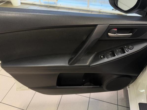 Mazda 3 II (BL) Рестайлинг с пробегом 2011 года, цена 865 000 рублей, 160227 км, седан, Автокод Объявления