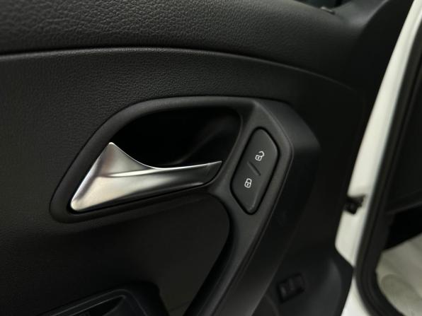 Volkswagen Polo V Рестайлинг с пробегом 2019 года, цена 1 390 000 рублей, 87974 км, седан, Автокод Объявления