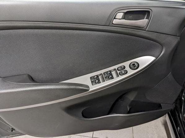 Hyundai Solaris I Рестайлинг с пробегом 2014 года, цена 790 000 рублей, 172792 км, хэтчбек, Автокод Объявления