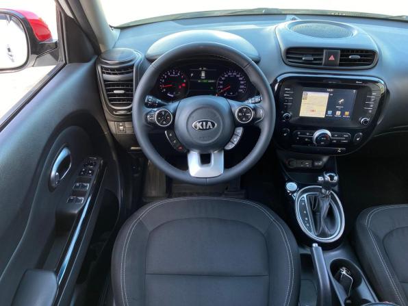 Kia Soul II Рестайлинг с пробегом 2018 года, цена 1 154 000 рублей, 233543 км, хэтчбек, Автокод Объявления