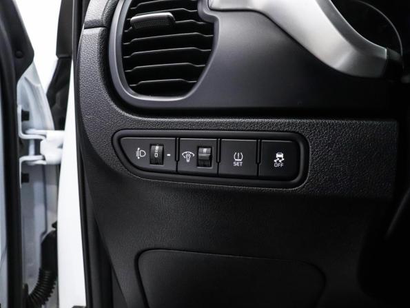 Kia Rio IV Рестайлинг с пробегом 2020 года, цена 1 579 000 рублей, 93240 км, хэтчбек, Автокод Объявления