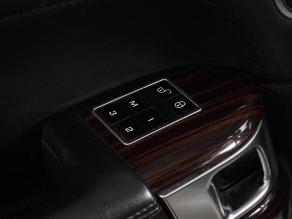 Land Rover Range Rover IV с пробегом 2013 года, цена 3 490 000 рублей, 276309 км, внедорожник, Автокод Объявления