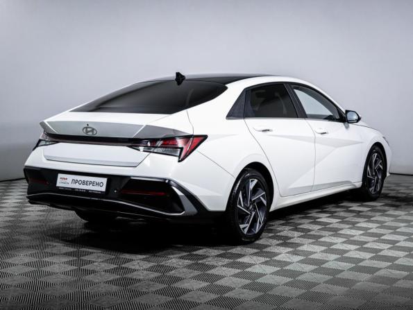 Hyundai Elantra VII (CN7) Рестайлинг с пробегом 2023 года, цена 2 110 000 рублей, 26653 км, седан, Автокод Объявления