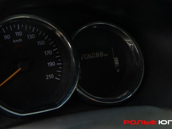 Renault Logan II Рестайлинг с пробегом 2021 года, цена 913 000 рублей, 206086 км, седан, Автокод Объявления