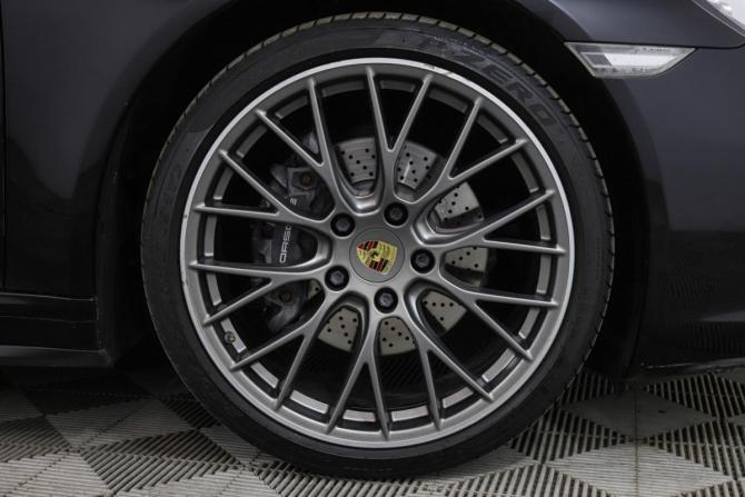 Porsche 911 VII (991) Рестайлинг с пробегом 2017 года, цена 8 777 000 рублей, 45871 км, купе, Автокод Объявления