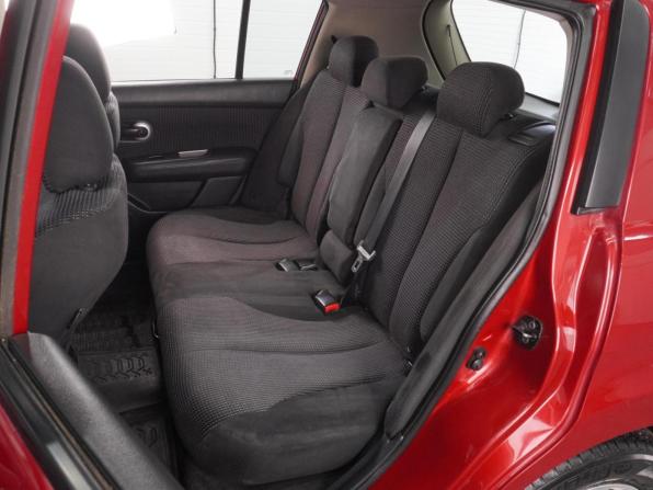 Nissan Tiida I Рестайлинг с пробегом 2011 года, цена 934 000 рублей, 87824 км, хэтчбек, Автокод Объявления