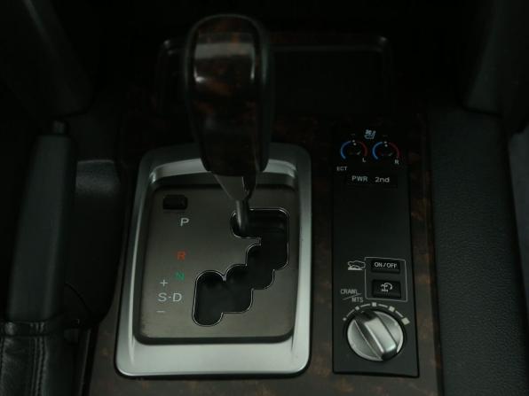 Toyota Land Cruiser 200 Series Рестайлинг 1 с пробегом 2013 года, цена 3 800 000 рублей, 162500 км, внедорожник, Автокод Объявления