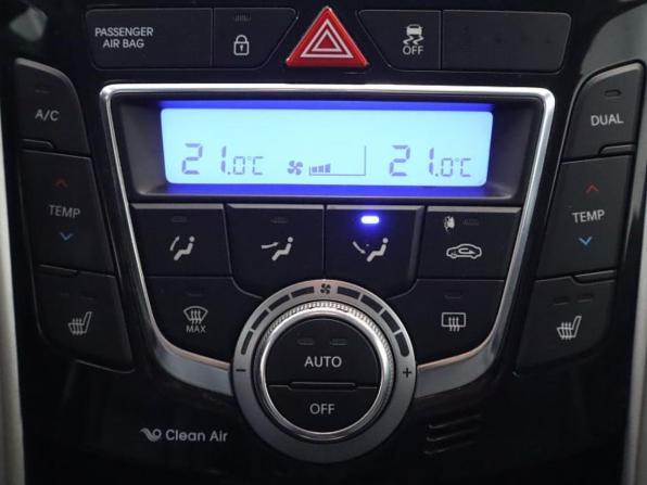 Hyundai i30 II Рестайлинг с пробегом 2015 года, цена 1 340 000 рублей, 80264 км, хэтчбек, Автокод Объявления