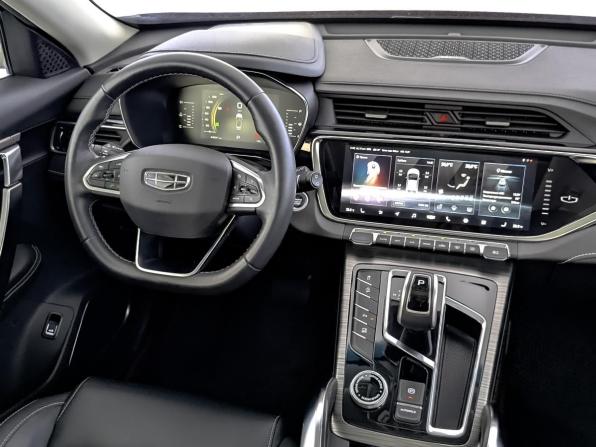 Geely Atlas Pro с пробегом 2023 года, цена 1 990 000 рублей, 64539 км, внедорожник, Автокод Объявления