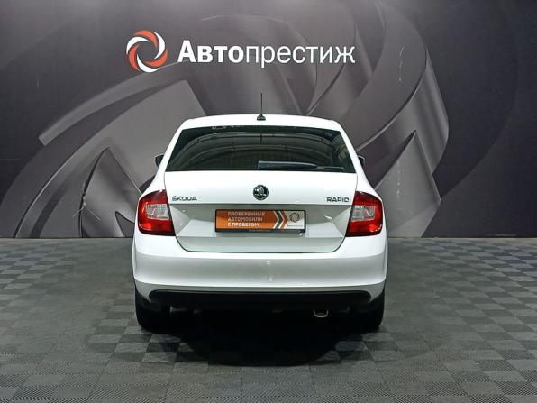 Skoda Rapid I Рестайлинг с пробегом 2019 года, цена 1 010 000 рублей, 245000 км, лифтбек, Автокод Объявления
