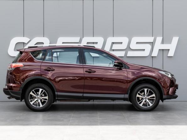 Toyota RAV4 IV (XA40) Рестайлинг с пробегом 2017 года, цена 2 250 000 рублей, 132118 км, внедорожник, Автокод Объявления