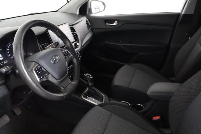 Hyundai Solaris II Рестайлинг с пробегом 2021 года, цена 1 399 000 рублей, 125000 км, седан, Автокод Объявления