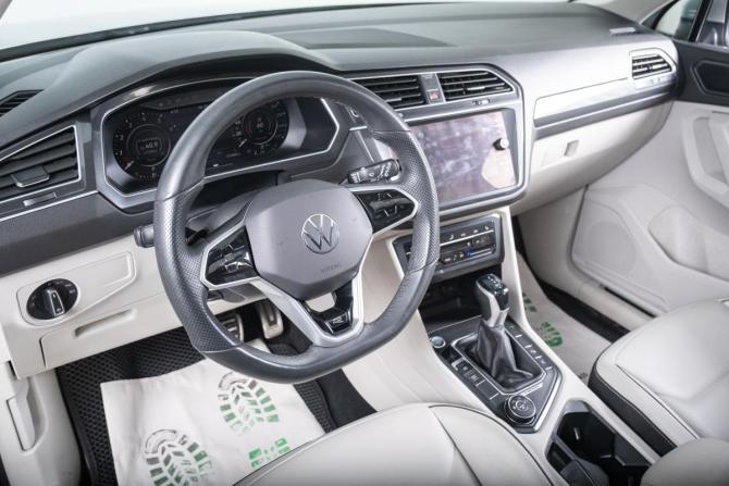 Volkswagen Tiguan II с пробегом 2018 года, цена 3 199 000 рублей, 124000 км, внедорожник, Автокод Объявления