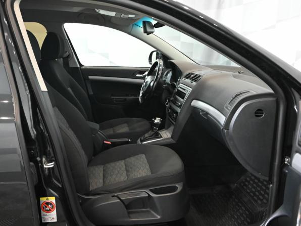Skoda Octavia II (A5) Рестайлинг с пробегом 2011 года, цена 850 000 рублей, 217347 км, лифтбек, Автокод Объявления