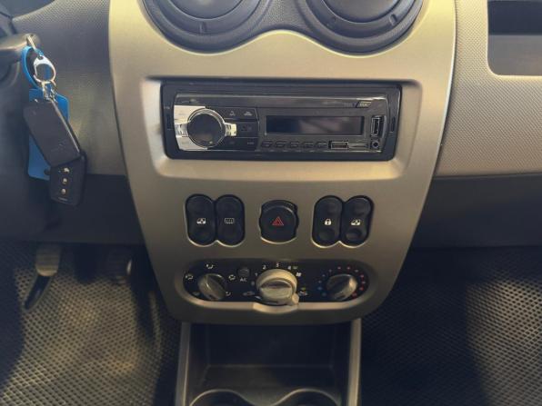 Renault Logan I Рестайлинг с пробегом 2011 года, цена 379 000 рублей, 243913 км, седан, Автокод Объявления