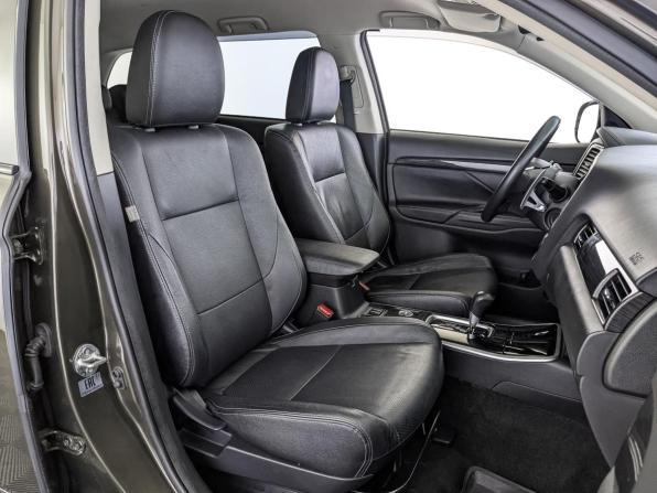 Mitsubishi Outlander III Рестайлинг 2 с пробегом 2018 года, цена 2 380 000 рублей, 123700 км, внедорожник, Автокод Объявления