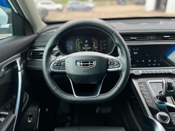 Geely Atlas Pro с пробегом 2023 года, цена 1 990 000 рублей, 50700 км, внедорожник, Автокод Объявления