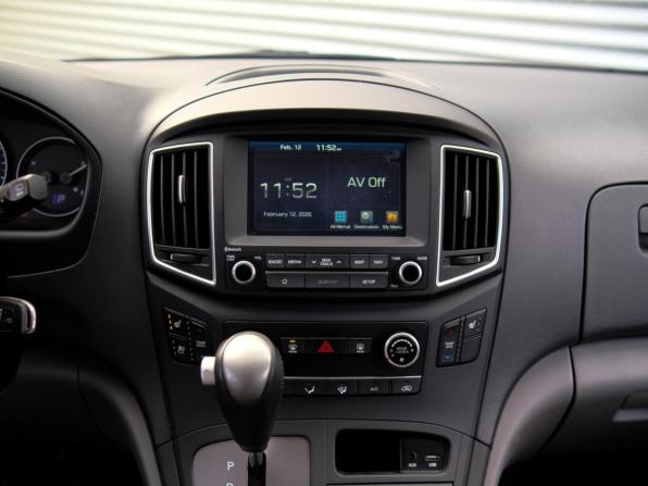 Hyundai Grand Starex I Рестайлинг 2 с пробегом 2018 года, цена 2 670 000 рублей, 136968 км, минивэн, Автокод Объявления