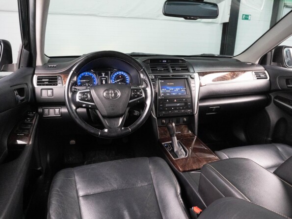 Toyota Camry VII (XV50) Рестайлинг с пробегом 2015 года, цена 2 449 000 рублей, 179319 км, седан, Автокод Объявления