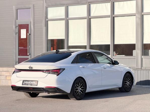 Hyundai Elantra VII (CN7) с пробегом 2023 года, цена 2 150 000 рублей, 47493 км, седан, Автокод Объявления