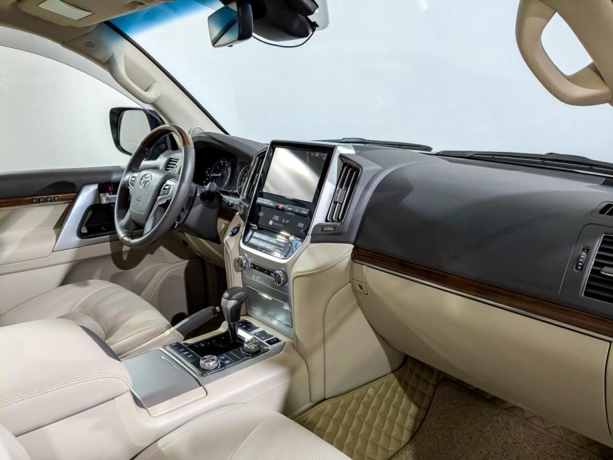 Toyota Land Cruiser 200 Series Рестайлинг 2 Химки  - изображение 11