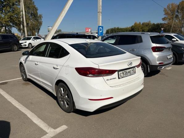 Hyundai Elantra VI (AD) с пробегом 2018 года, цена 1 580 000 рублей, 93000 км, седан, Автокод Объявления