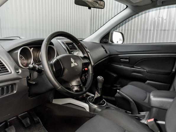 Mitsubishi ASX I с пробегом 2011 года, цена 777 000 рублей, 299239 км, внедорожник, Автокод Объявления