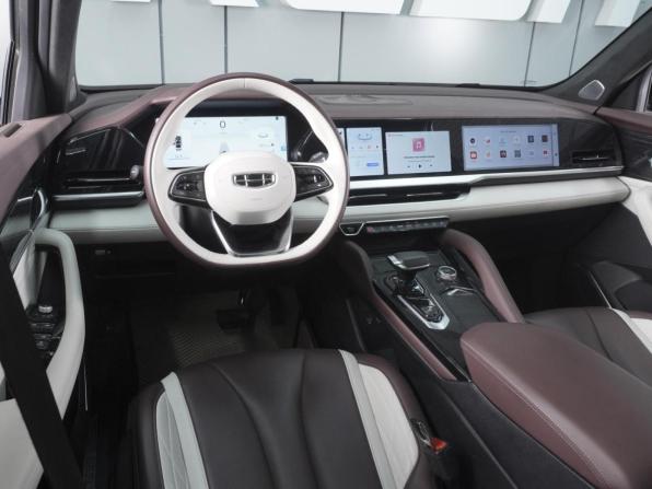 Geely Monjaro I с пробегом 2023 года, цена 3 360 000 рублей, 12917 км, внедорожник, Автокод Объявления