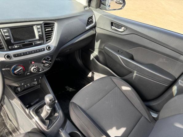 Hyundai Solaris II с пробегом 2018 года, цена 1 391 000 рублей, 86000 км, седан, Автокод Объявления