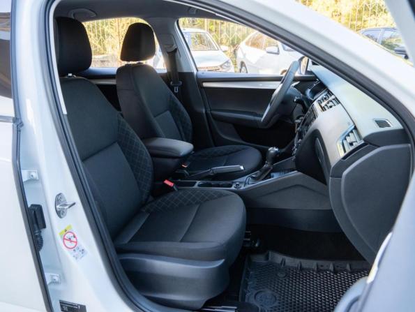 Skoda Octavia III (A7) Рестайлинг с пробегом 2018 года, цена 1 400 000 рублей, 141664 км, лифтбек, Автокод Объявления