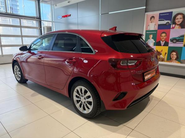 Kia Ceed III с пробегом 2018 года, цена 1 569 000 рублей, 75000 км, хэтчбек, Автокод Объявления