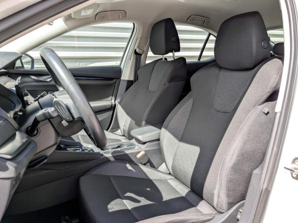 Skoda Octavia IV (A8) с пробегом 2021 года, цена 2 355 000 рублей, 43099 км, лифтбек, Автокод Объявления