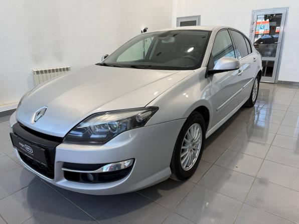 Renault Laguna III Рестайлинг с пробегом 2011 года, цена 500 000 рублей, 339755 км, лифтбек, Автокод Объявления