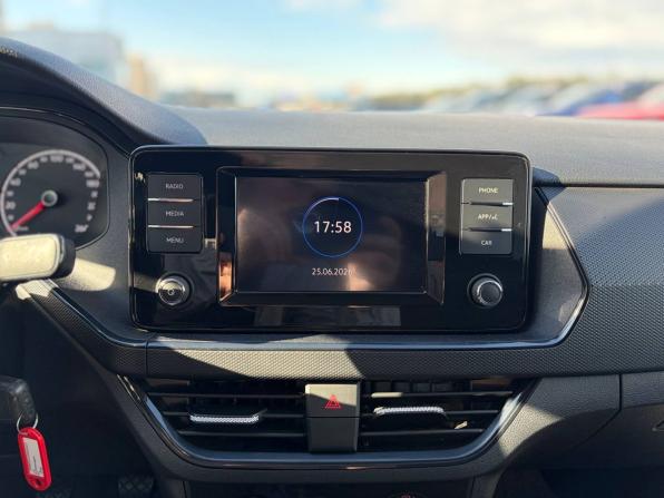Volkswagen Polo VI с пробегом 2021 года, цена 1 455 000 рублей, 117367 км, лифтбек, Автокод Объявления