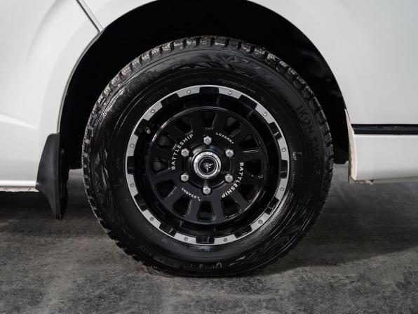 Toyota HiAce H200 Рестайлинг с пробегом 2020 года, цена 5 390 000 рублей, 45207 км, минивэн, Автокод Объявления