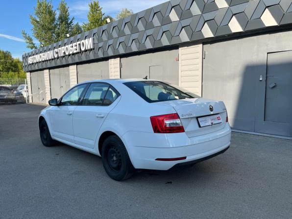 Skoda Octavia III (A7) Рестайлинг с пробегом 2020 года, цена 1 694 260 рублей, 141000 км, лифтбек, Автокод Объявления