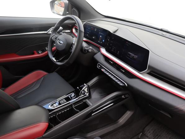 Geely Coolray I Рестайлинг с пробегом 2024 года, цена 2 100 000 рублей, 35086 км, внедорожник, Автокод Объявления