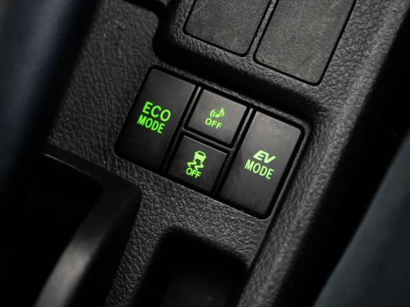Toyota Corolla XI (E160 E170 E180) Рестайлинг 1 с пробегом 2017 года, цена 1 120 000 рублей, 230810 км, универсал, Автокод Объявления