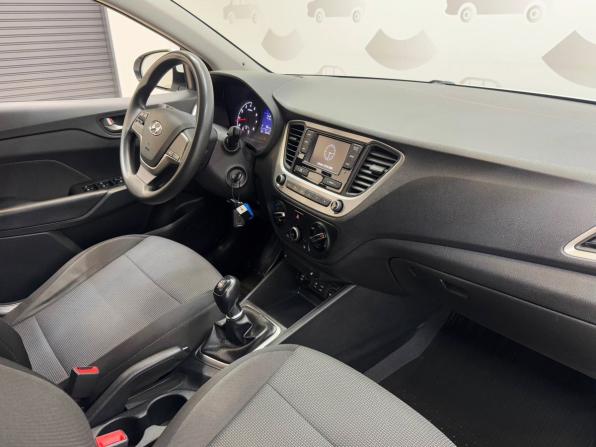Hyundai Solaris II с пробегом 2018 года, цена 1 369 000 рублей, 86244 км, седан, Автокод Объявления