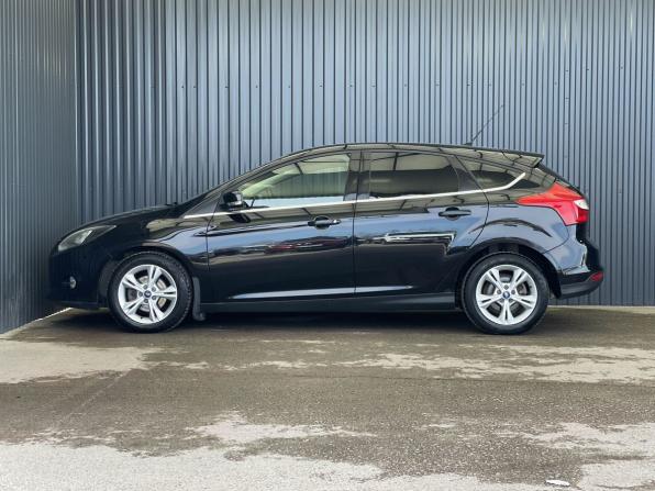 Ford Focus III с пробегом 2013 года, цена 897 000 рублей, 93534 км, хэтчбек, Автокод Объявления