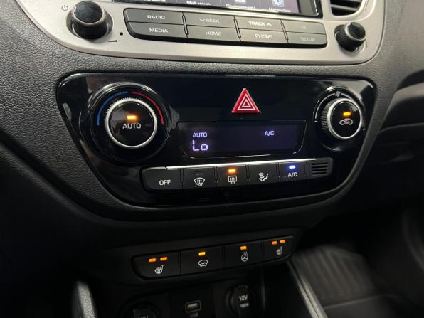 Hyundai Solaris II с пробегом 2019 года, цена 1 299 000 рублей, 112500 км, седан, Автокод Объявления