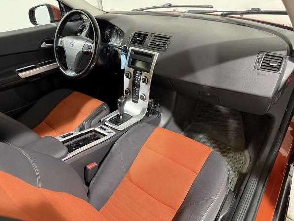 Volvo C30 I Рестайлинг с пробегом 2011 года, цена 799 800 рублей, 227000 км, хэтчбек, Автокод Объявления