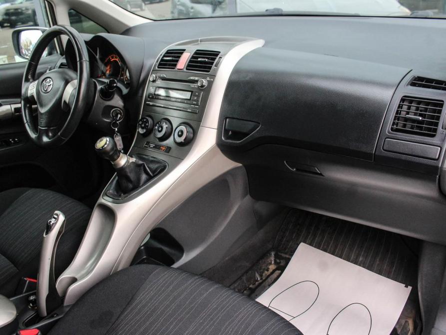 Toyota Auris I Калуга  - изображение 5